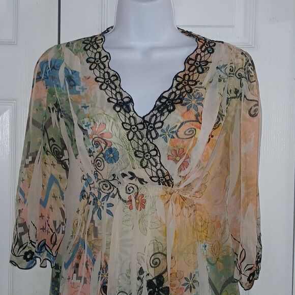Mushka By SIenna Rose Inc sheer floral print blouse Sz M NWOT - Picture 3 of 7
